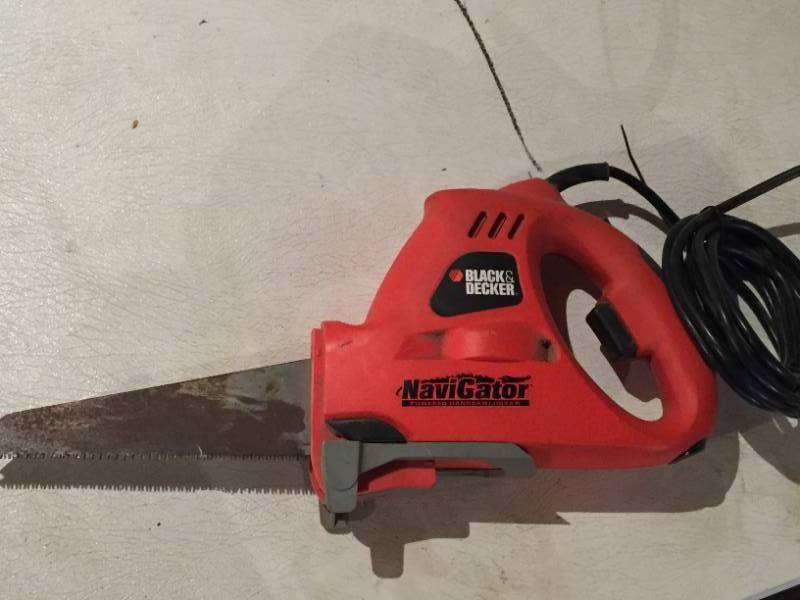 Black and Decker Navigator Powered Handsaw / Jigsaw, Contractor's Tools in  St. Louis Park