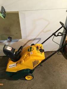 lot 33 image: Yard Man Electric Start Gas Snowblower