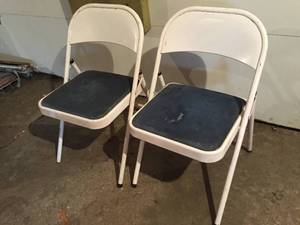 lot 43 image: Two Padded Folding Chairs