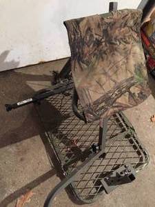 lot 48 image: Strong Built Deer Stand