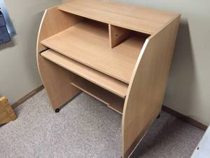 lot 85 image: Desk on Castors