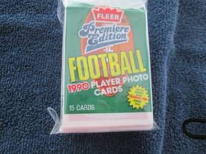 9  1990 Fleer Football Packs...