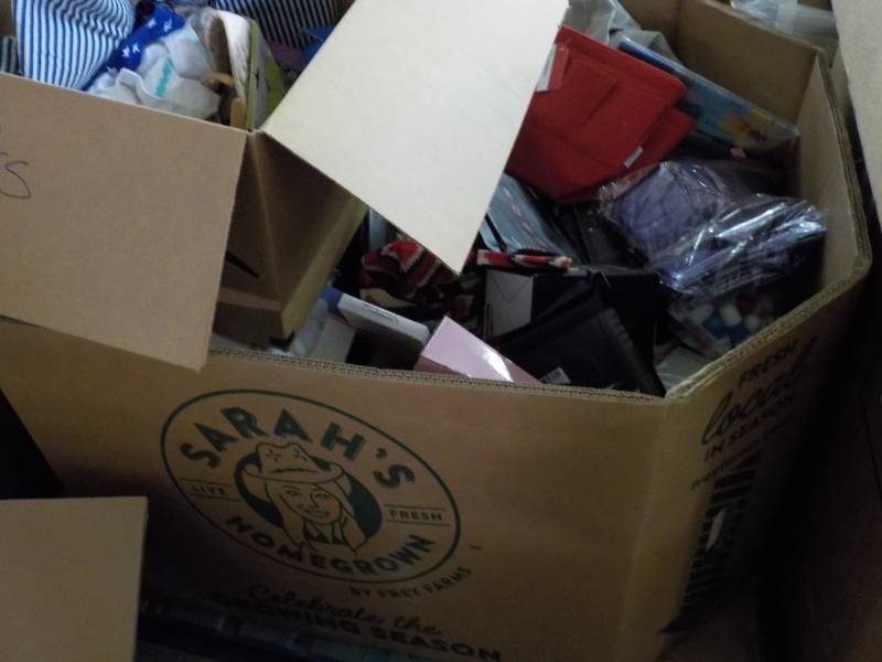 Pallet of Major Retailers Overstock...