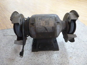 lot 28 image: Continental Bench Grinder