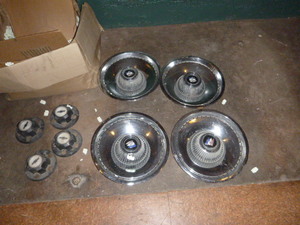 lot 67 image: Hubcaps