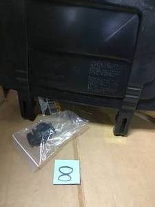 Replacement Lid Kit for 64 Gal. Two Wheel Trash Can by Toter in good condition