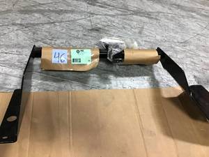CURT Class 3 Trailer Hitch, 2 Receiver, Select Honda CR-V, Towing Draw Bar in good condition