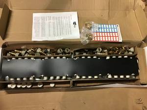 32-Port PEX Manifold with 12 in. Brass Ball Valves by Apollo in good condition&nbsp