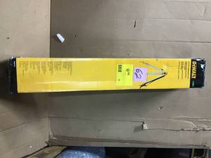 Construction Tripod by DEWALT in good condition&nbsp