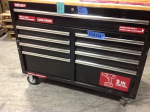 Husky46 in. W 9-Drawer, Deep Tool Chest Mobile Workbench in Gloss Black with Hardwood whit scratch and dent please review the photos