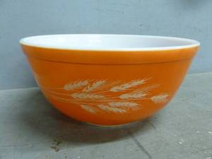 Vintage Pyrex Bowl