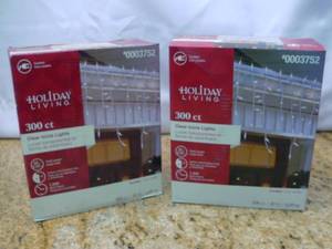 Holiday Living 300-Count Constant White Mini Incandescent Plug-In Christmas Icicle Lights SKU 0003752 Retails each $12.98, (528)