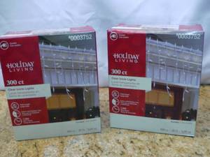 Holiday Living 300-Count Constant White Mini Incandescent Plug-In Christmas Icicle Lights SKU 0003752 Retails each $12.98, (521)