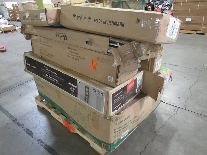 lot 305 image: WHOLESALE MIXED PALLET OF MISCELLANEOUS STORAGE CABINETS, FURNITURE AND MORE