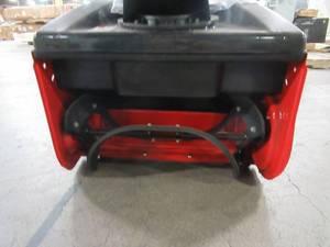 lot 6 image: Yard Machine 179cc 21 Snow Thrower 31AS2S1E500
