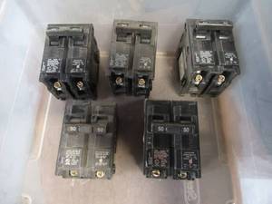 lot 864 image: (5-Pack) - Siemens Q250 - 50 Amp Double-Pole Type QP Circuit Breakers