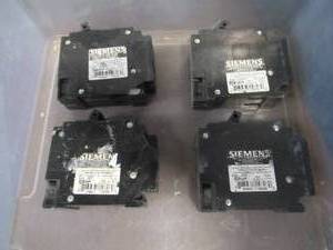 lot 866 image: (4-Pack) - Siemens Q2020U - 20 Amp Tandem Single Pole Type QT Circuit Breakers