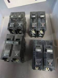 lot 871 image: (4-Pack) Murray 20 Amp Double-Pole Type MP Circuit Breakers MP220U