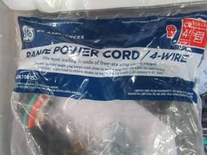 lot 880 image: WHOLESALE MIXED BIN OF MISCELLANEOUS 4 FOUR-PRONGED 40 AMP RANGE POWER CORDS AND MORE