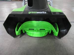 lot 17 image: Greenworks 20 in. 13 Amp Electric Snow Blower with Lights GW2600202