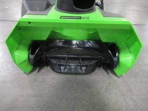 lot 18 image: Greenworks 20-in Single-stage Cordless Electric Snow Blower SN60L00