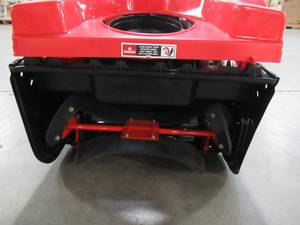 lot 22 image: Troy-Bilt Squall 208E 21-in Single-stage Gas Snow Blower 31AS2T7G711