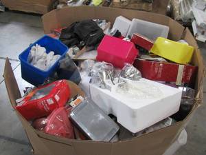 lot 112 image: WHOLESALE MIXED PALLET OF HOME DECOR AND HOME IMPROVEMENT SUPPLIES