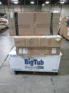 lot 116 image: WHOLESALE MIXED PALLET OF BATHROOM TUB, TOILET AND DECOR