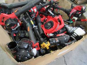 lot 125 image: WHOLESALE MIXED PALLET OF LAWN TRIMMERS, BLOWERS AND PARTS