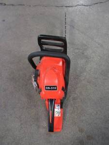 lot 27 image: ECHO 14 in. 30.5 cc Gas 2-Stroke Cycle Chainsaw CS-310