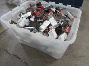 lot 899 image: WHOLESALE MIXED BIN OF MISCELLANEOUS SLIDE (DIMMING) AND OTHER SWITCHES