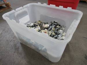 lot 903 image: WHOLESALE MIXED BIN OF MISCELLANEOUS OUTLETS