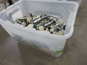 lot 905 image: WHOLESALE MIXED BIN OF MISCELLANEOUS OUTLETS