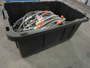 lot 921 image: WHOLESALE MIXED BIN OF MISCELLANEOUS CONNECTING SUPPLY LINES