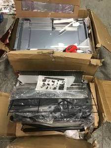 lot 15 image: PALLET WITH MIXED GRILLS SEE PICS