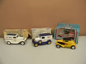 lot 15 image: 3 - COLLECTIBLE 125 SCALE TRUCKS - IN BOX - 1918 FORD RUNABOUT, MODEL A DELIVERY VAN, 1932 FORD DELIVERY VAN - NEW IN BOX - SEE PICTURES