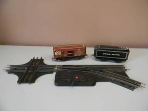 lot 36 image: 2 - Vintage Marx Tin Litho Train Cars - UNION PACIFIC & 2 MARX SECTIONS OF TRACK  - VERY COOL - SEE PICTURES