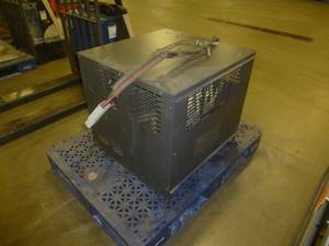 lot 10 image: Exide Battery Charger