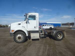 lot 6 image: 2005 Peterbuilt Semi Tractor # 1891