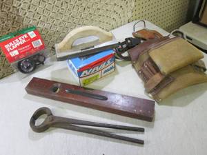 Assorted Tools, Tool Belt Etc  EW6...