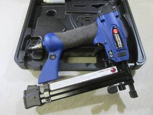 Campbell Hausfeld Crown Stapler  F-...