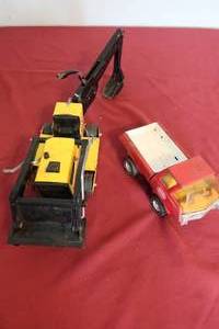lot 42 image: 2 Vintage Tonka Vehicles