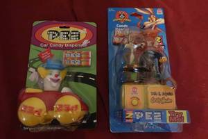 lot 74 image: 2 Oversize Pez Dispensers - NEW
