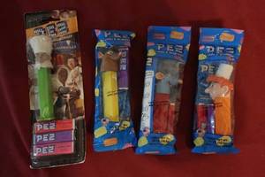 lot 87 image: Disney Pixar Ratatouille Pez Set - NEW
