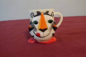 lot 115 image: Vintage 1960s Tony Tiger Cup