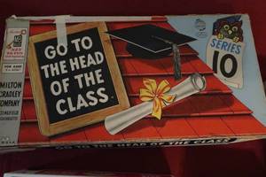 lot 121 image: Miscellaneous Puzzle and Game Lot