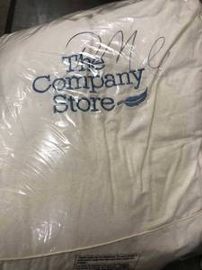 Legends Luxury Geneva Medium Warmth White King Oversized Goose Down Comforter, C2S6-K-WHITE, NEW