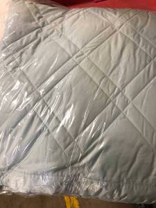 PrimaLoft Deluxe Cloud Blue Down Alternative King Classic Blanket, KN99-K-CLOUD-BLUE, NEW