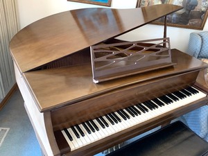 lot 1 image: AMAZING Kimball Grand Piano