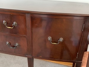 lot 10 image: Vintage Mahogany Buffet Server